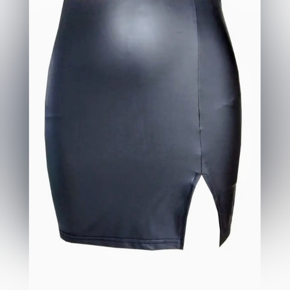 Cute skirt 🖤😍 - Picture 4 of 6